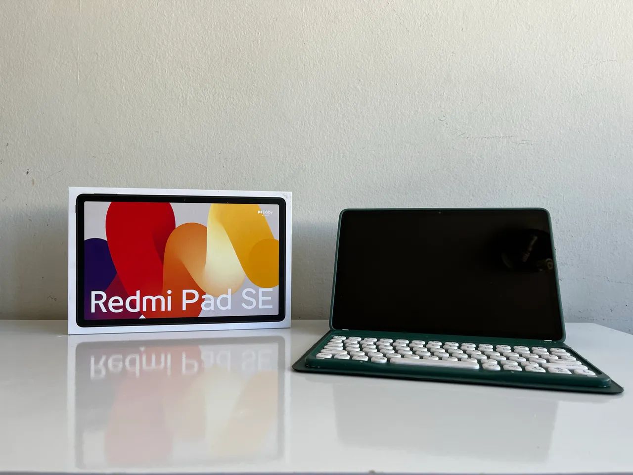 Tablet Xiaomi Redmi Pad SE 128GB + Capa com Teclado Bluetooth