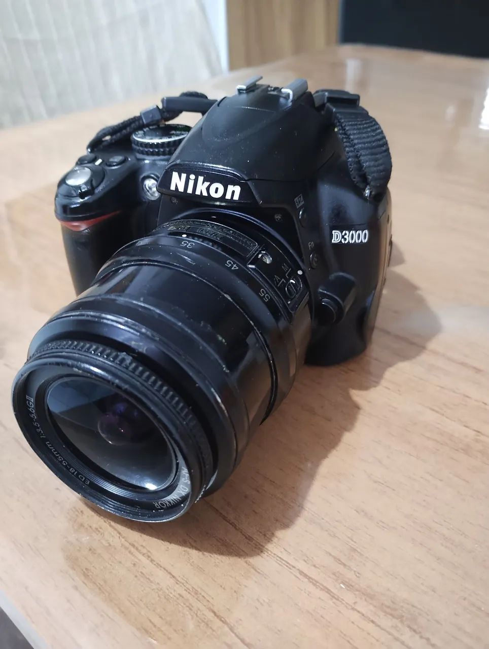 Camera Fotográfica Nikon D3000 DSLR