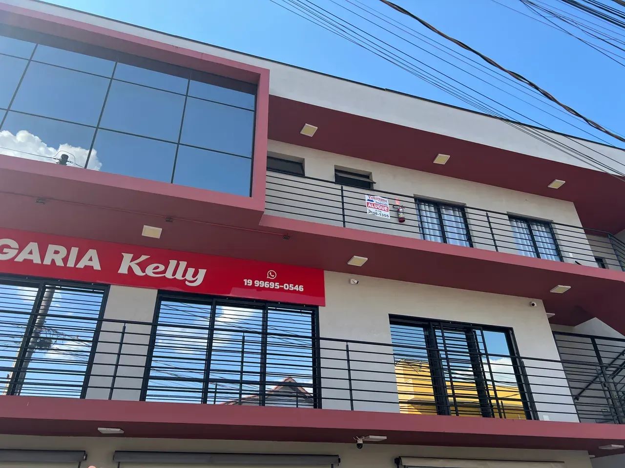 Alugo apartamento no segundo andar com 4 cômodos e 1 vaga - Foto 3