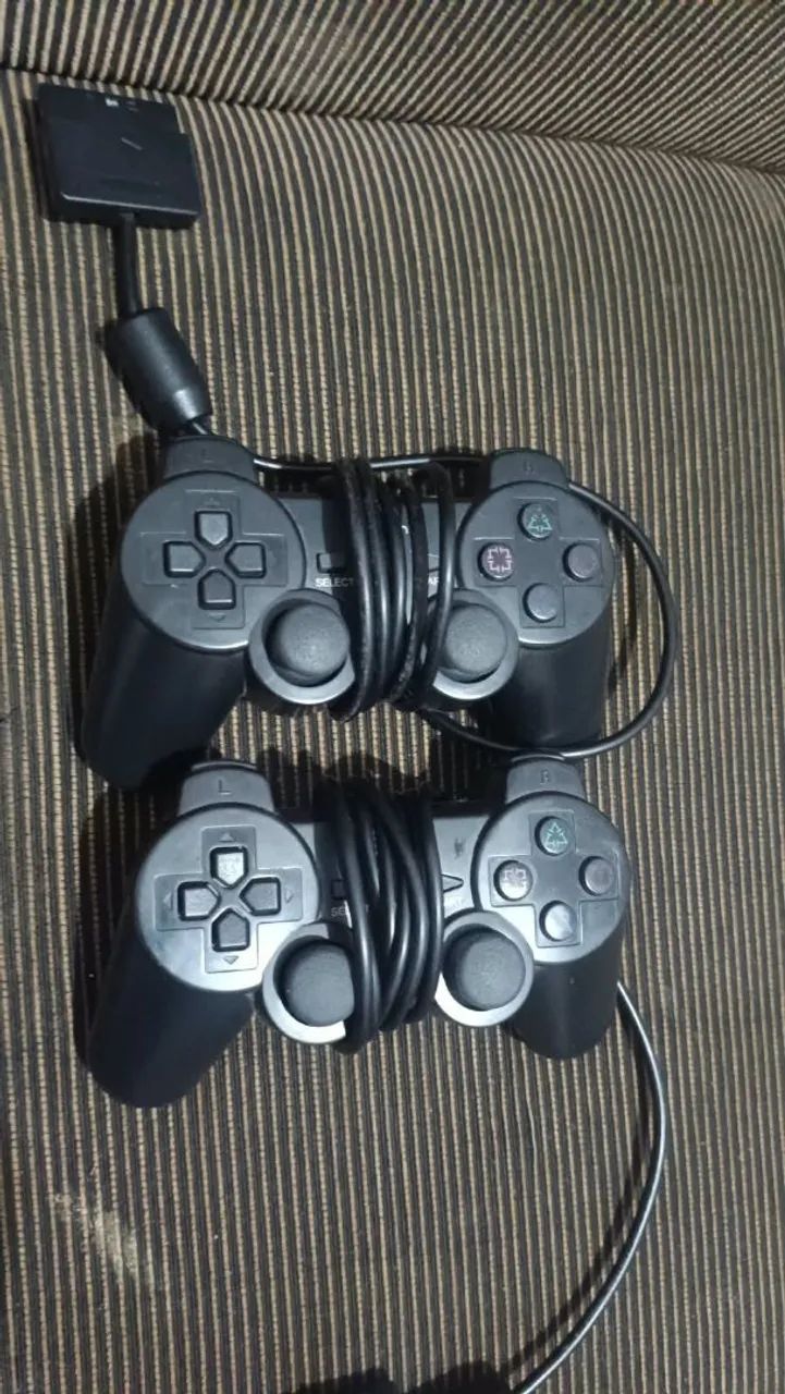 Ps2 com 2 manete  - Foto 2