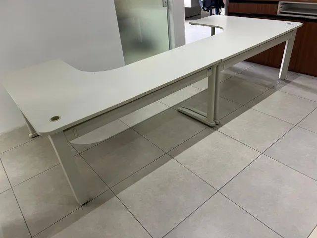 Mesa de escritório em L - 2 unidades - Foto 3