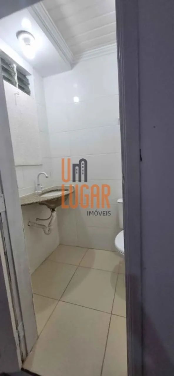 Um Lugar Imóveis aluga: Apartamento kitnet de 2 quartos na Avenida João Paulo II, esquina  - Foto 12
