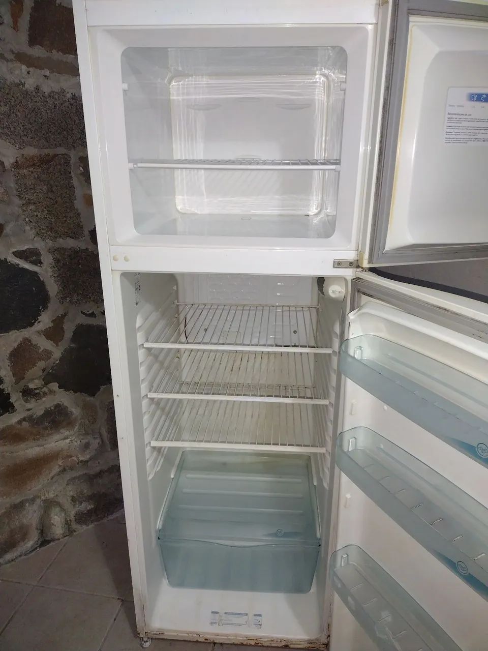Geladeira usada funcionando perfeitamente  - Foto 3