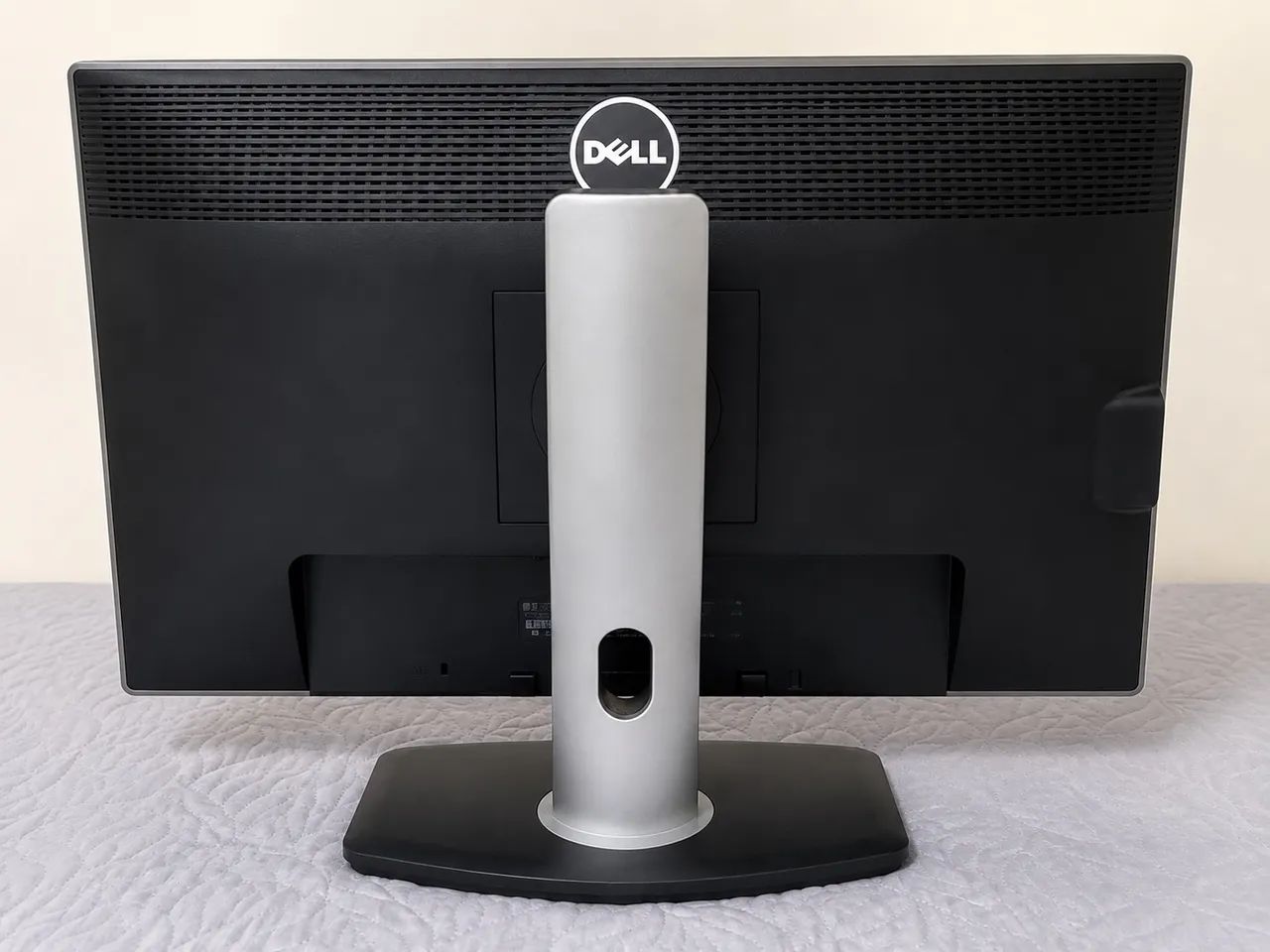 Monitor Dell UltraSharp U2312HM - Foto 3