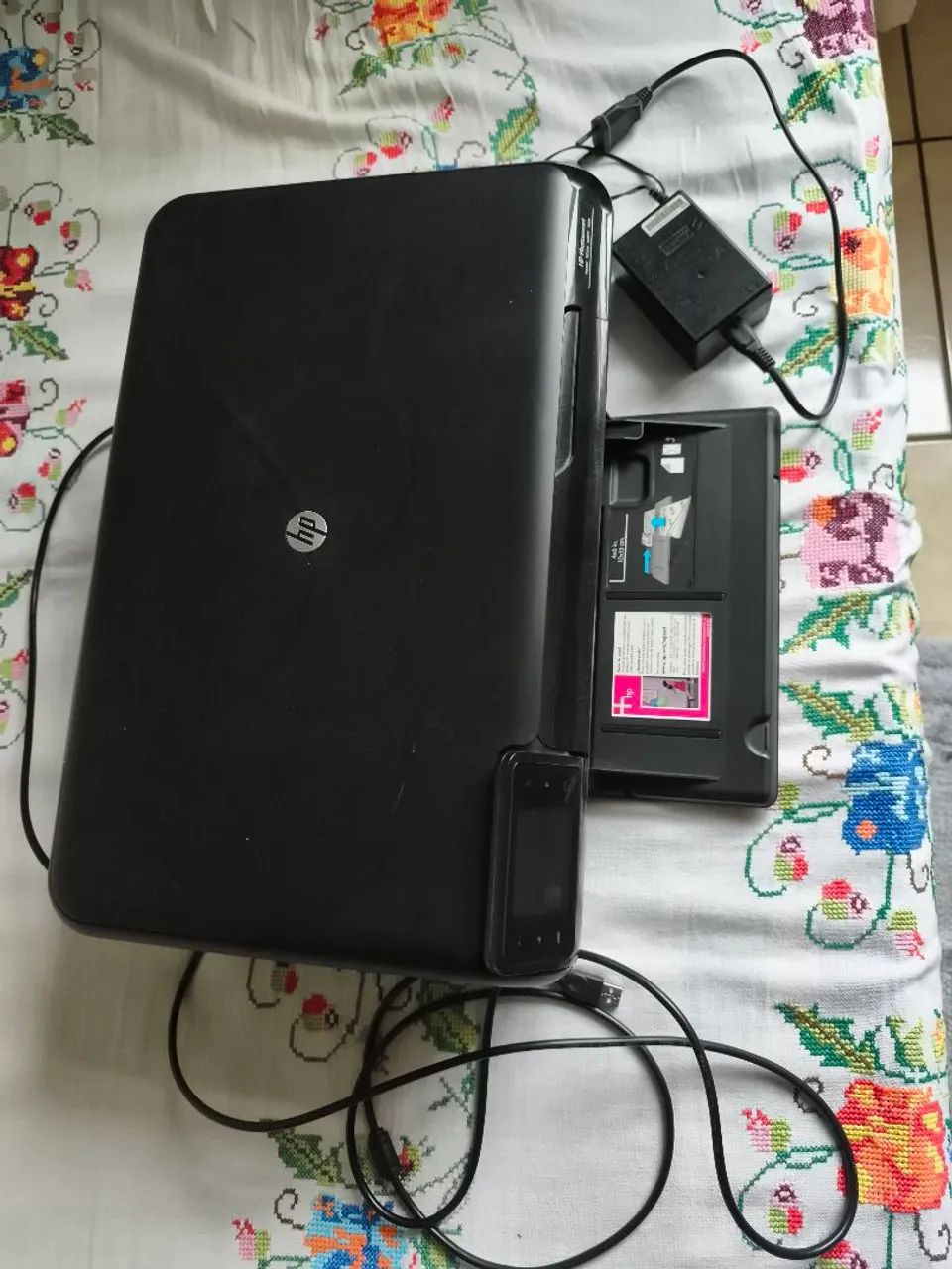 Vendo impressora HP Photosmart D110 wireless usada, em perfeito estado e funcionando.