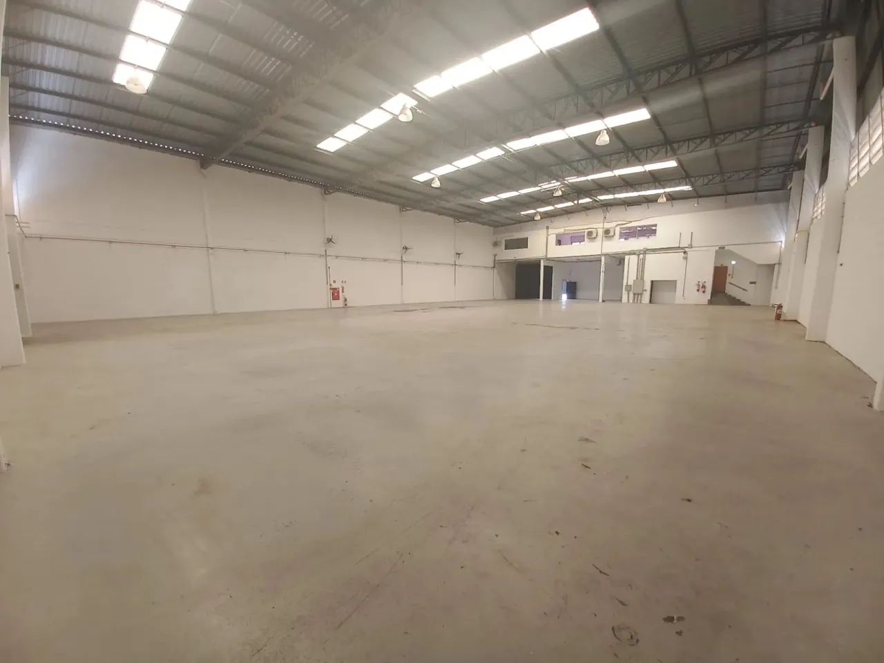 Galpão a venda com 1317 m² no Iporanga - Sorocaba - SP