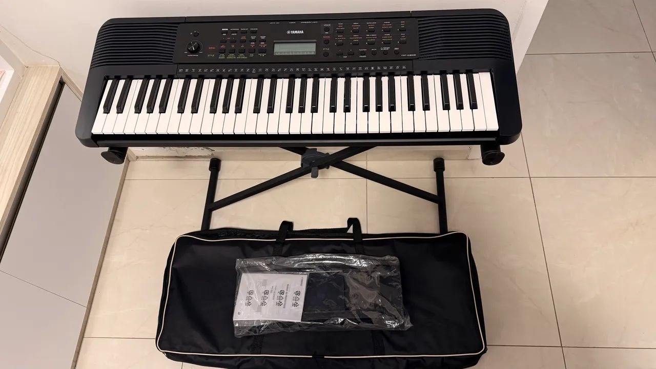 Teclado yamaha psr E283