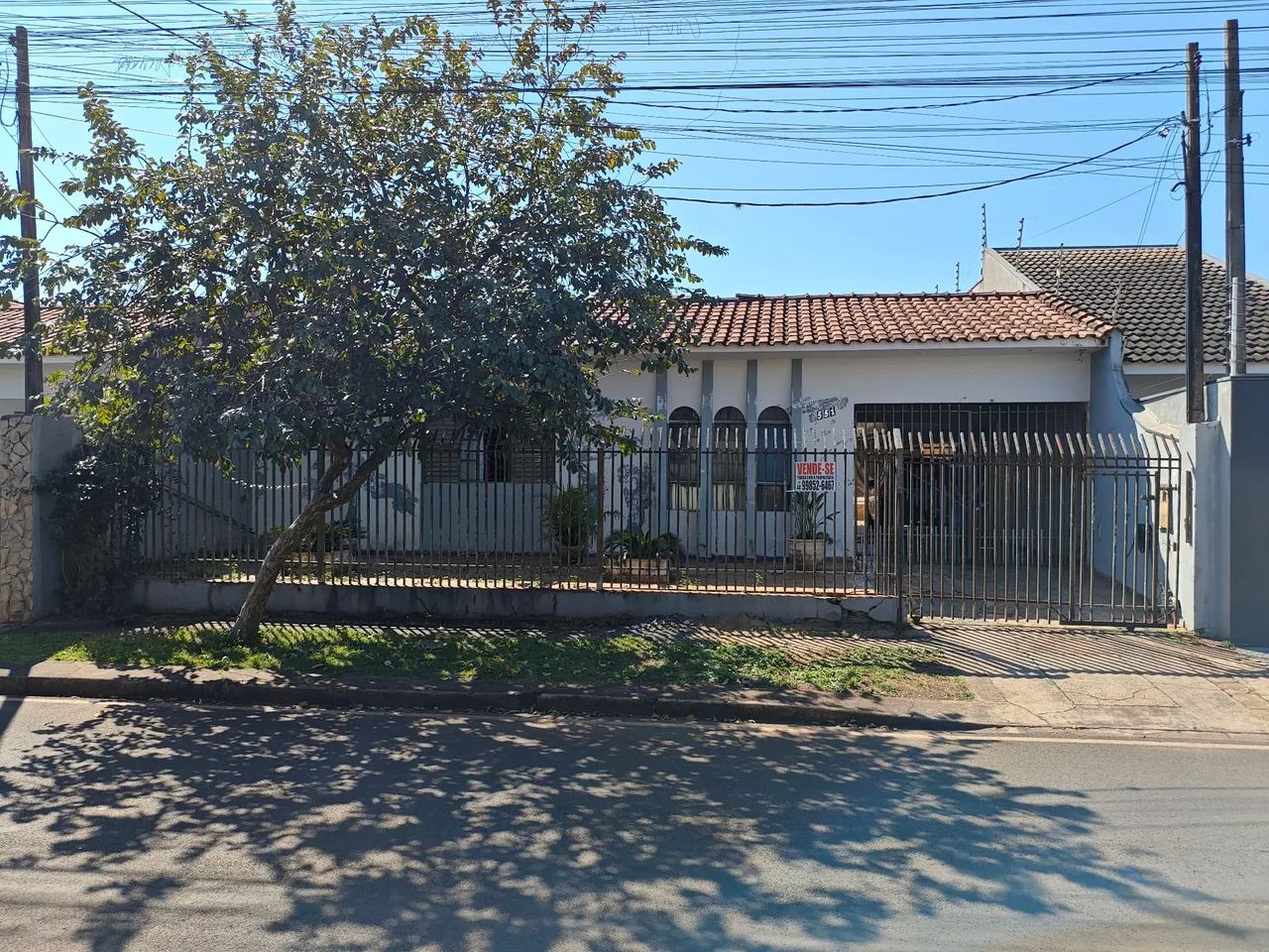 Casa em excelente local.
