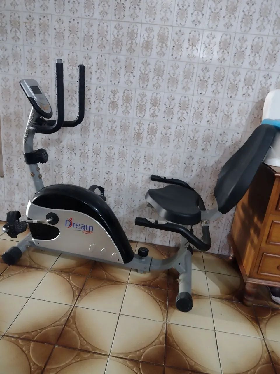 Vendo Bicicleta ergométrica horizontal recomendado para pessoas idosas 