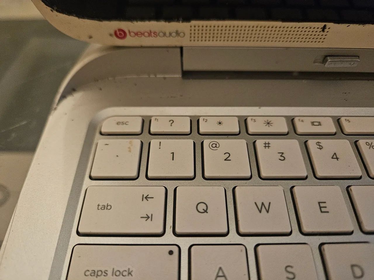 Vendo notbook  hp  defeito - Foto 4