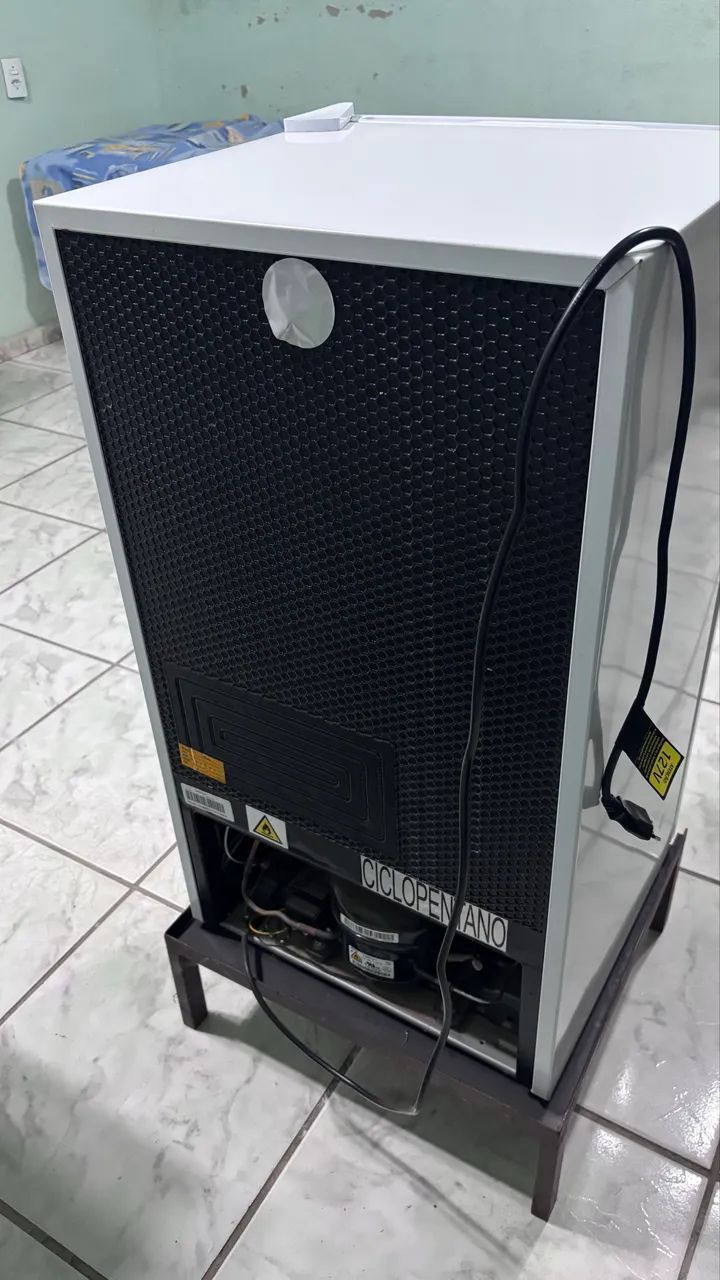 Frigobar Midea 93L Branco  - Foto 4