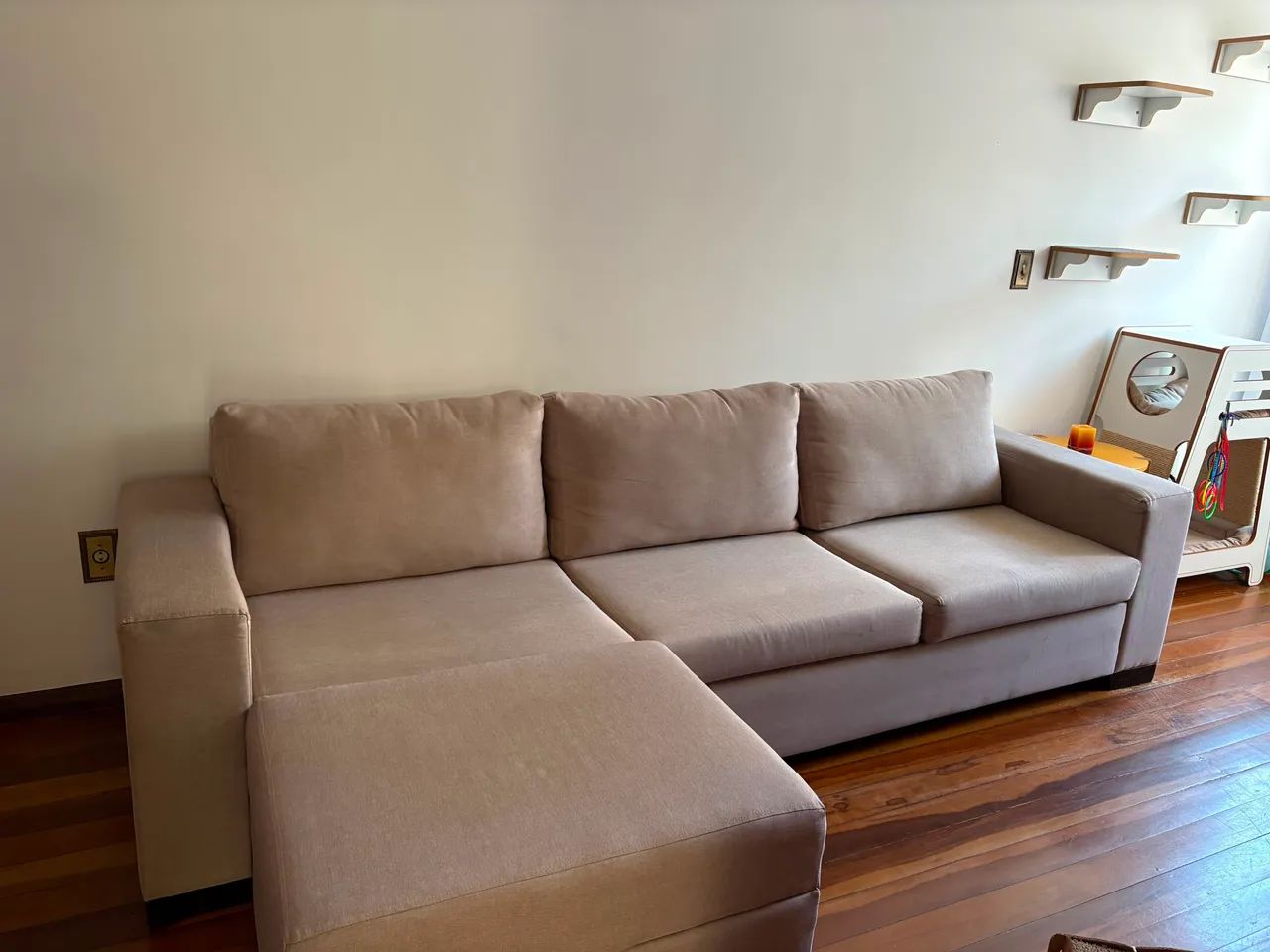 Sofá 4 lugares com puff separado  - Foto 3