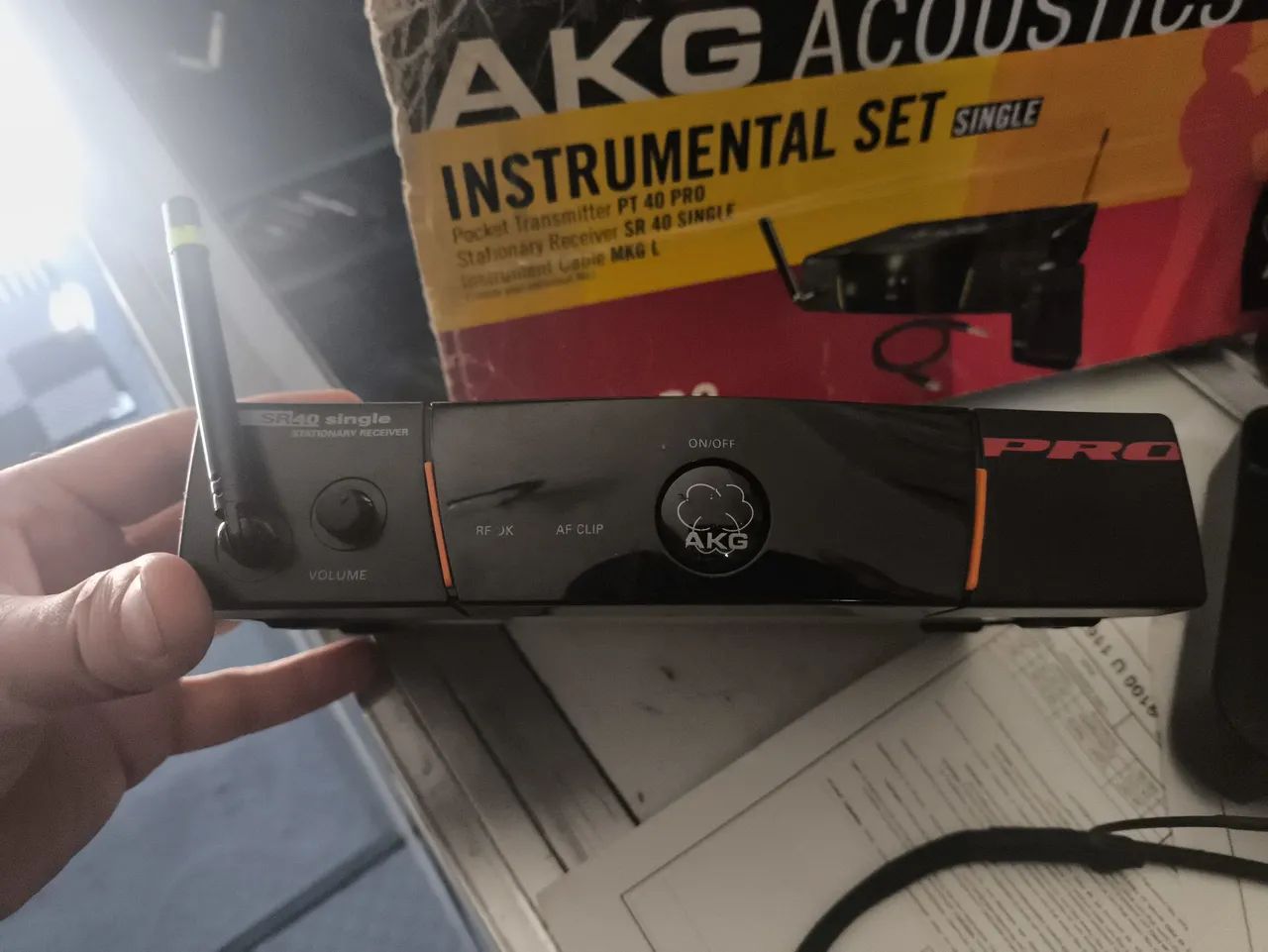 Transmissor AKG modelo WMS 40 PRO  - Foto 3