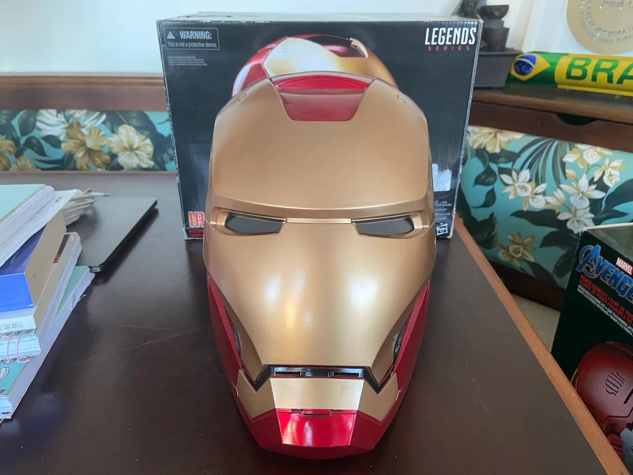 Capacete Iron Man Marvel Legends Series Hasbro - Eletrônico