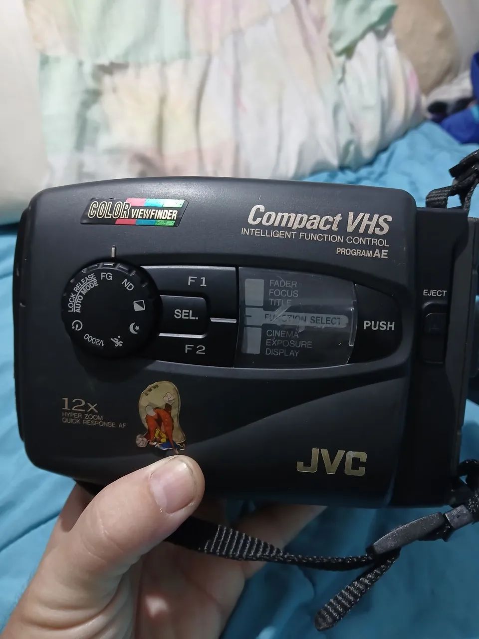 Mini Filmadora portatil jvc com bateria e carregador - Foto 4