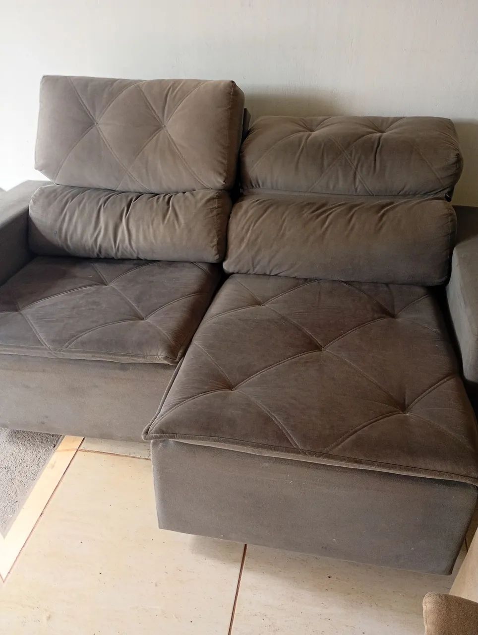 Sofá retrátil e reclinável bem conservado entrego  - Foto 5