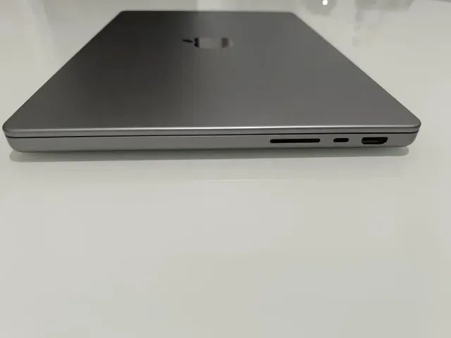 Macbook Pro M2 Pro 2023 14.2 Silver 16gb De Ram - 512gb Ssd (Usado) - Foto 2