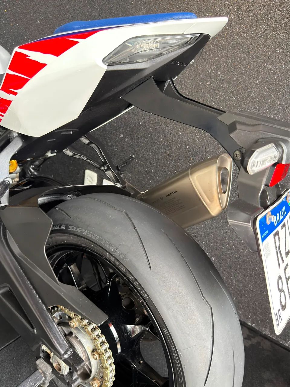 CBR 1000RRR FIREBLADE 30th - VERSÃO NUMERADA - Foto 5