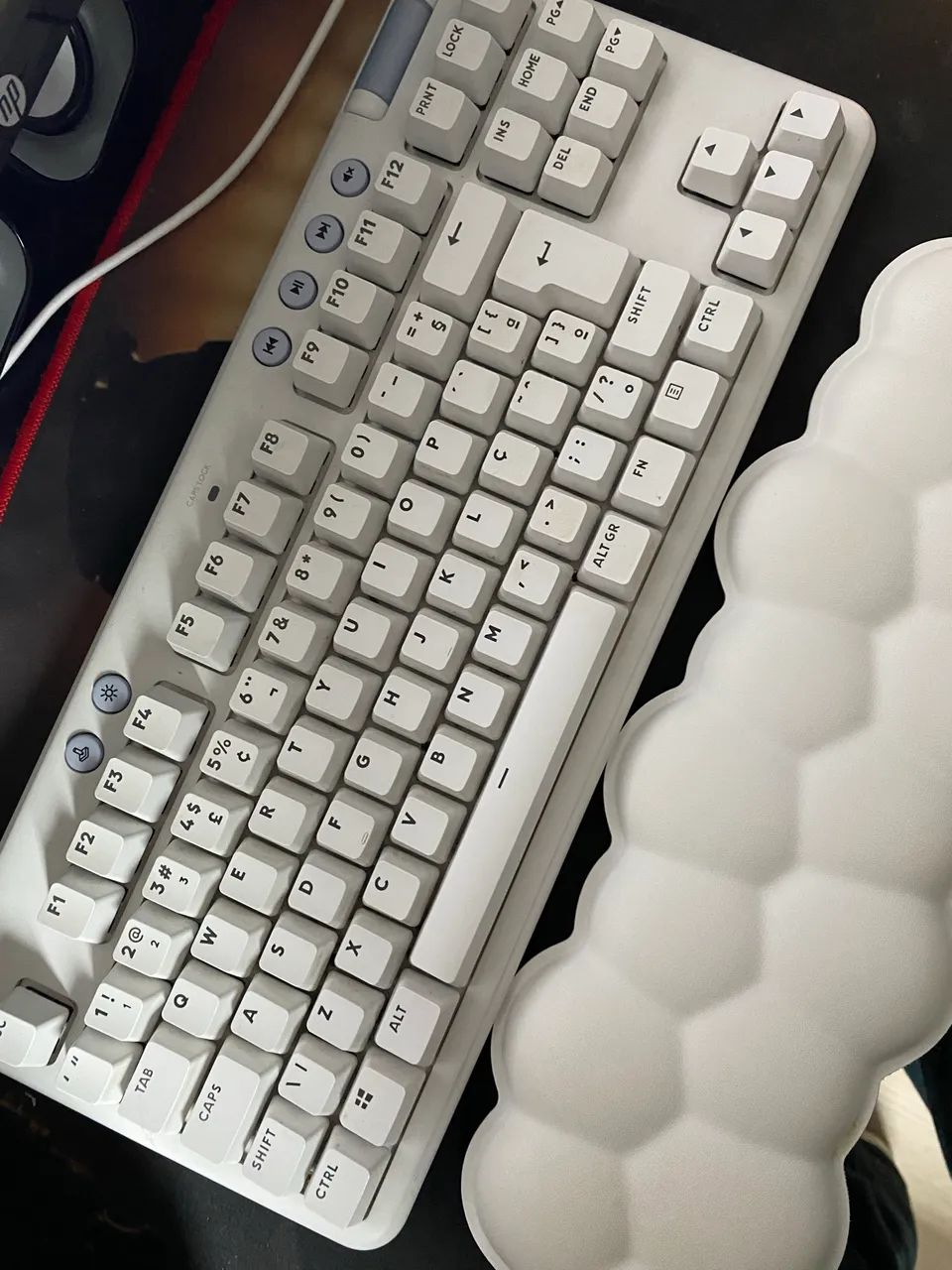 Teclado mecânico Logitech G713 (Apoio de braço original incluso) - Foto 3