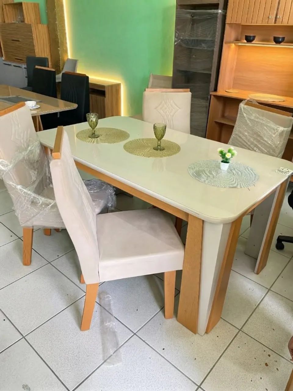 Mesa de jantar 6 lugares 