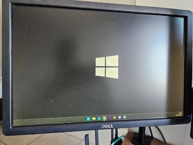 Monitor Dell E1913 com suporte de mesa