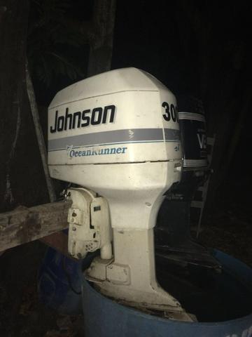 Motor de popa johnson evenrude v6 225hp