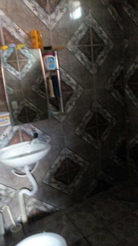 Vendo uma casa.