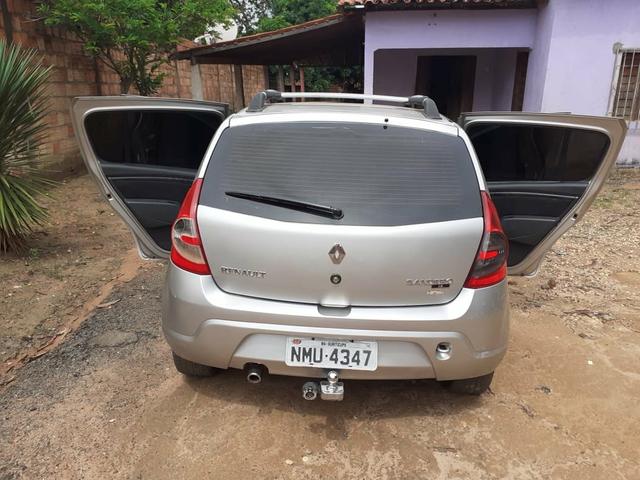 Vendo sandero 1.6 - Foto 6