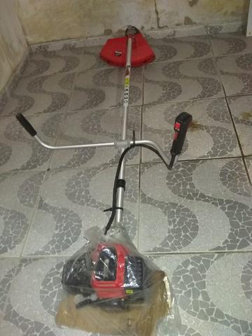 Roçadeira toyama