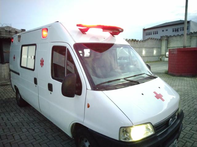 Ambulância - Foto 8