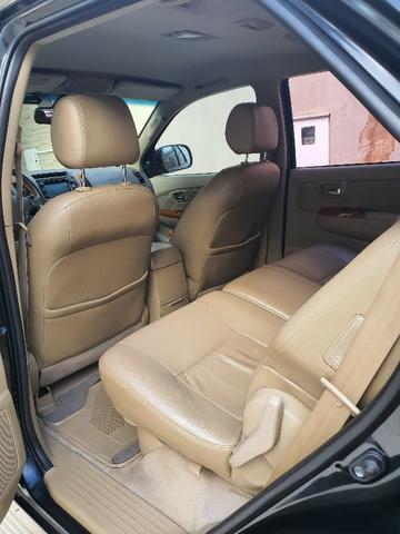 Toyota Hilux SW4 - 4x4 - 7 Lugares - Diesel - Aceita troca - Foto 9
