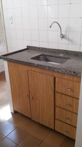 Vendo Apartamento térreo, 2 quartos com armário, com garagem, Vila Bandeirantes - Foto 3