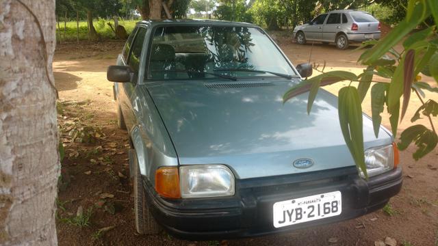 Escort hobby 1.0 ano 94 com ar - Foto 2