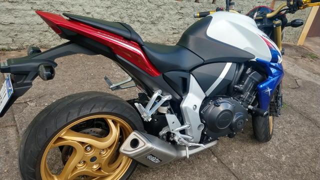 Honda CB 1000R 2013 apenas 21.712 km IPVA 2020 pago - Foto 5