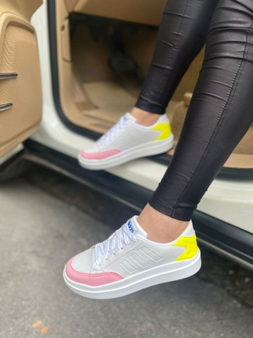 tenis confortavel feminino adidas