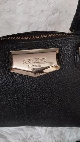 Bolsa Arezzo m dia de couro preta Bolsas malas e mochilas