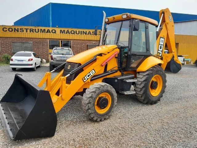 Retro jcb 2015 gabinada emplacada 4x4