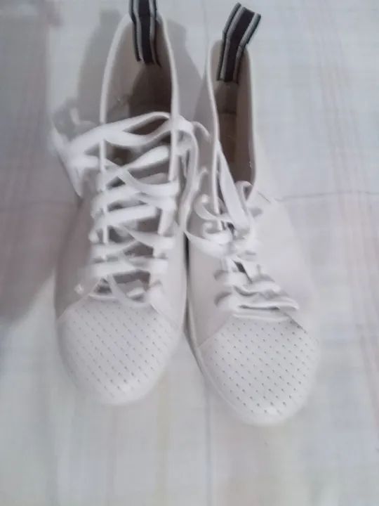 VENDE -SE TENIS CANO LONGO FEMININO  MOLECAú