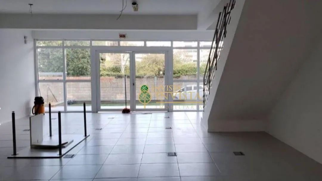Prédio Comercial com 1400 m² e 36 vagas de garagem - Bairro Itacorubi, em Florianópollis/S - Foto 5
