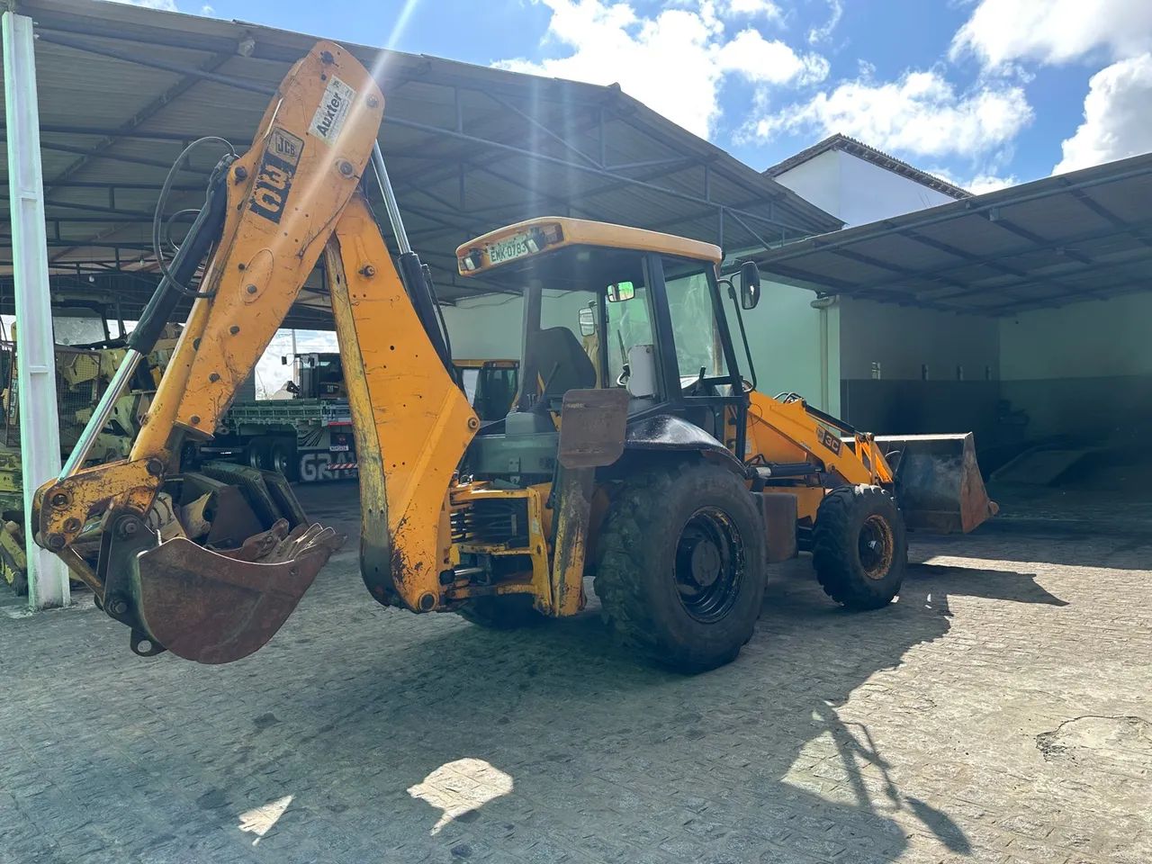 Retroescavadeira JCB 3C  - Foto 3