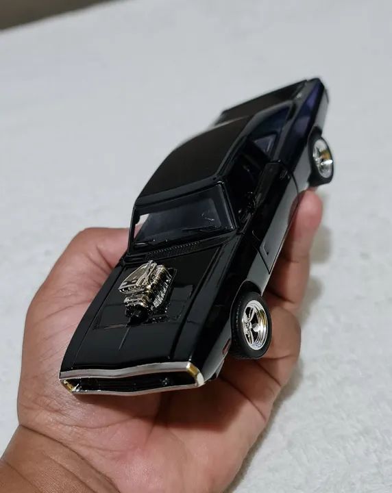 Carrinho miniatura Dodge Charger Velozes e Furiosos - Foto 3