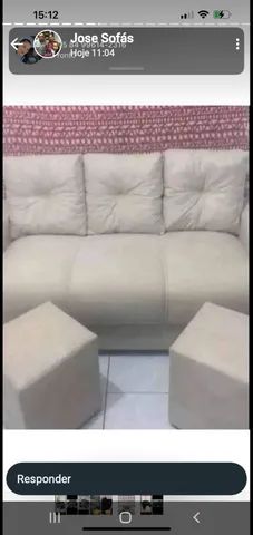 Sofá de 3 lugares com puffs 64301925529602122