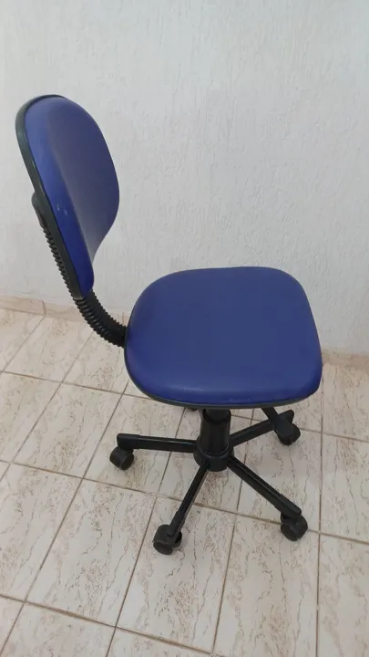 Cadeira de Escritório Giratoria 5 rodizios