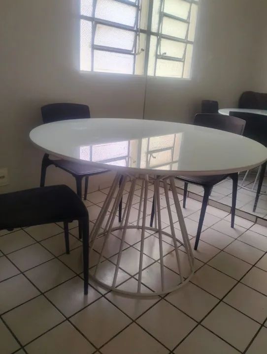 Mesa de vidro redonda 