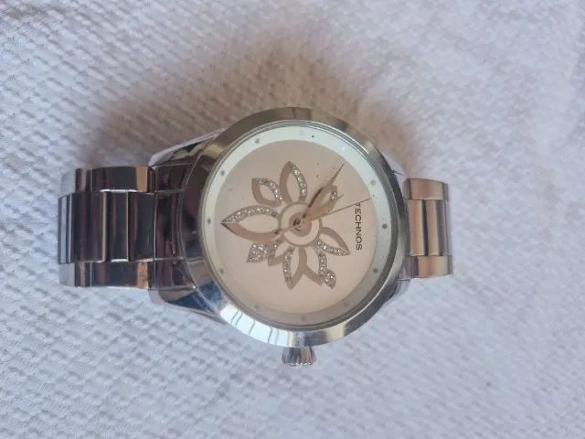 Relógio Technos novo