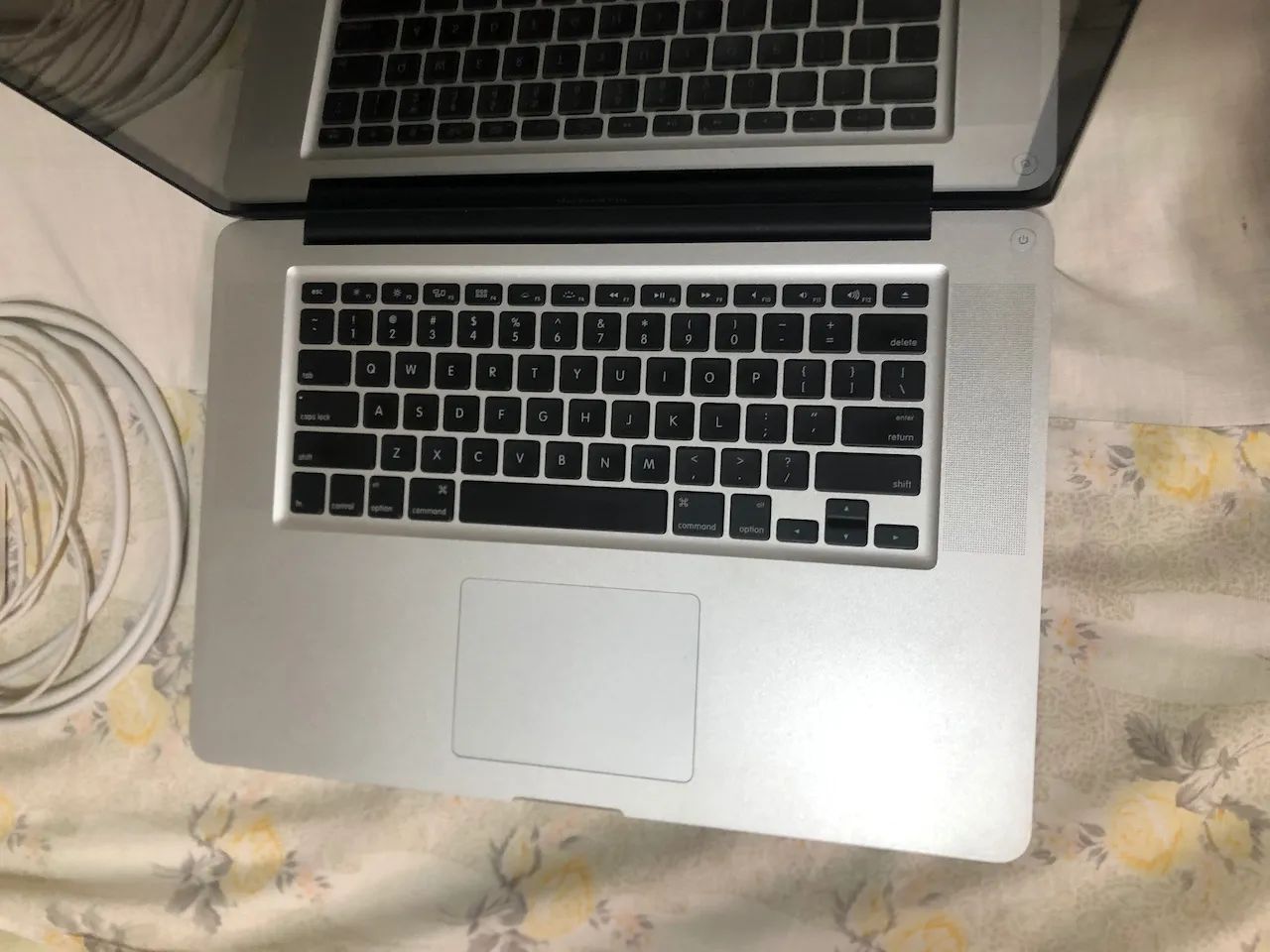Apple Macbook Pro 15 i7 2,4GHz Quad-Core Monterey - Foto 3