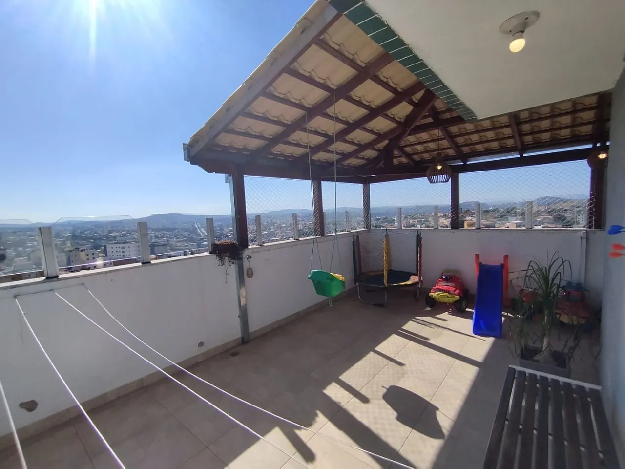 Cobertura com Armários Planejados - BH - Heliópolis - 2 Quartos (1 Suíte) - 1 Vaga