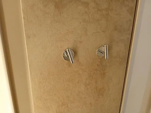 Cabideiro p/ vestiário c/ 2 suportes em MDF / Aço Bege 125 cm x 55 cm x 7 cm - Foto 3