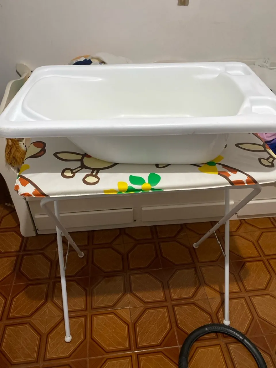 Banheira para bebê com suporte