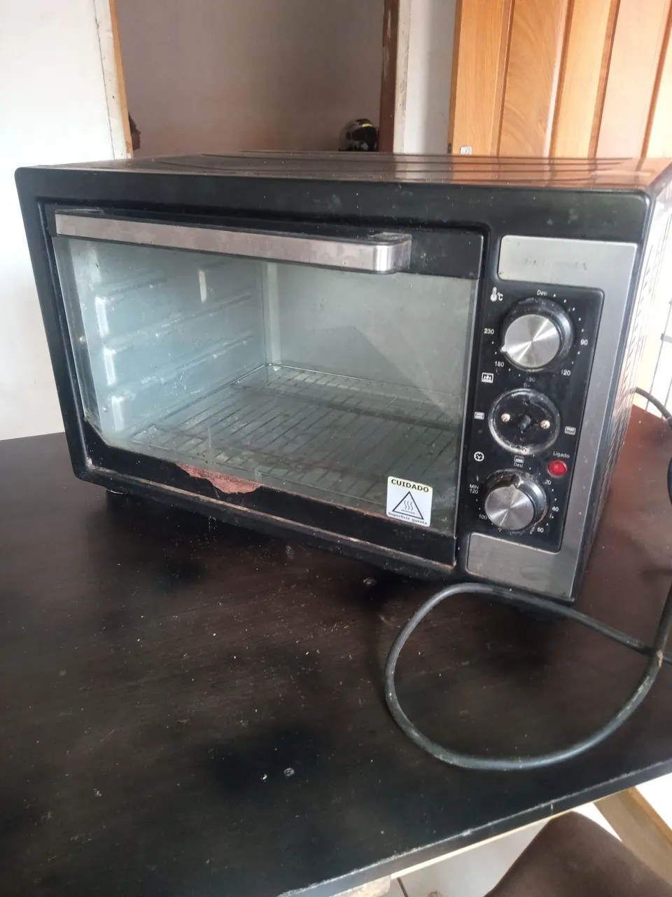 Forno Elétrico Compacto - Perfeito para sua cozinha!
